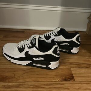 Men’s Nike Air Max 90. Size 11.5
